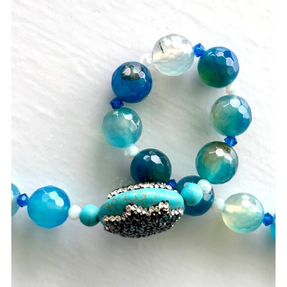 Turquoise Blue Agate Beaded Necklace With Rhinestone Flower Pendant & Decorative - Picture 5 of 7